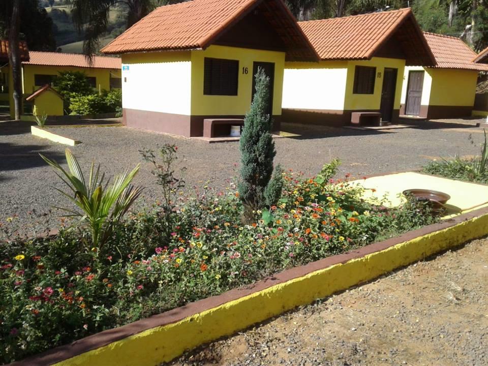Arrelaros Pousada Bueno Brandao Bagian luar foto